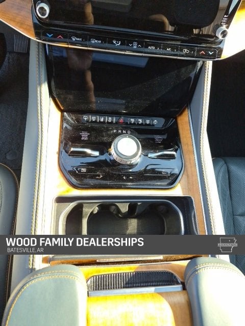 2022 Jeep Grand Wagoneer Series III