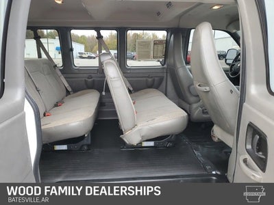 2024 Chevrolet Express Passenger 3500 1LT