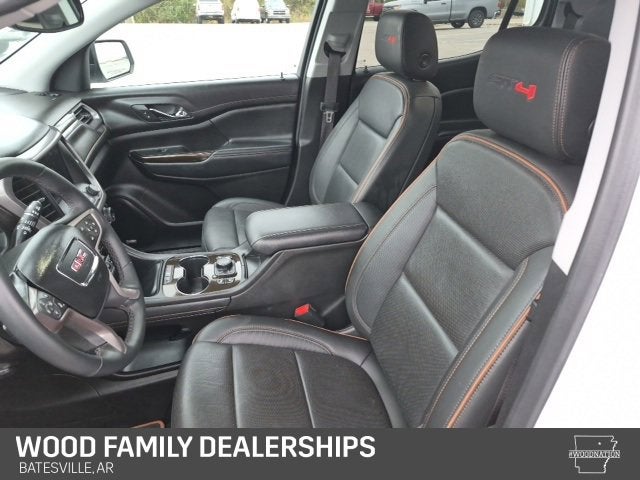 2023 GMC Acadia AT4