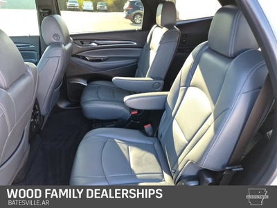 2022 Buick Enclave Essence