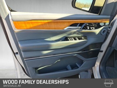 2022 Jeep Grand Wagoneer Series III