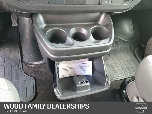 2025 Chevrolet Express Passenger 1LS