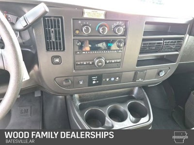 2025 Chevrolet Express Passenger 1LS