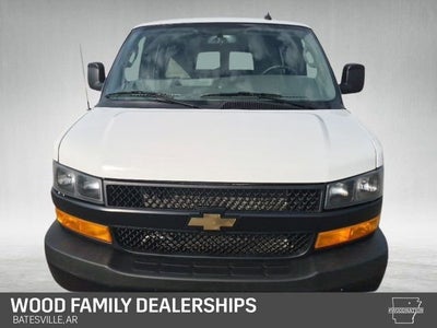 2025 Chevrolet Express Passenger 1LS