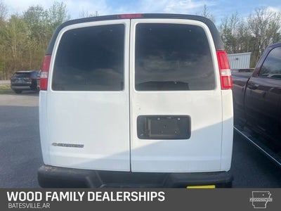 2024 Chevrolet Express Passenger 3500 1LS