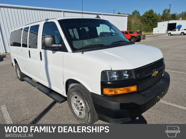 2023 Chevrolet Express Passenger 3500 LS