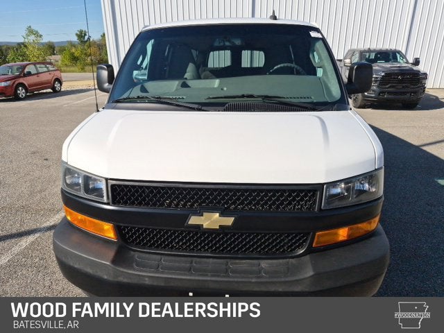 2023 Chevrolet Express Passenger 3500 LS