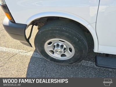 2023 Chevrolet Express Passenger 3500 LS