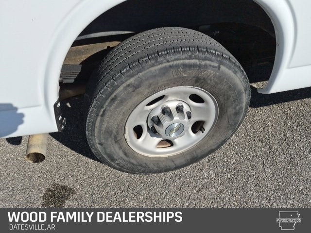 2023 Chevrolet Express Passenger 3500 LS