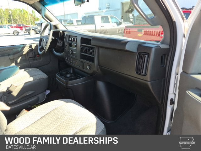 2023 Chevrolet Express Passenger 3500 LS
