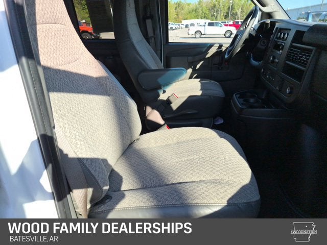 2023 Chevrolet Express Passenger 3500 LS
