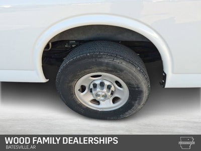 2023 Chevrolet Express Passenger 3500 LS