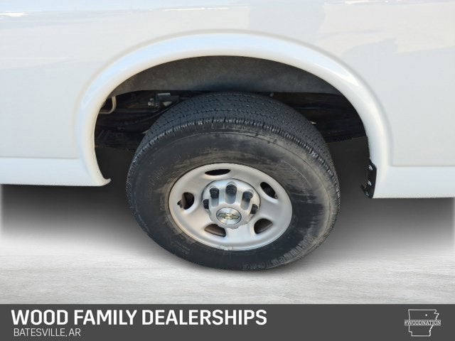 2023 Chevrolet Express Passenger 3500 LS