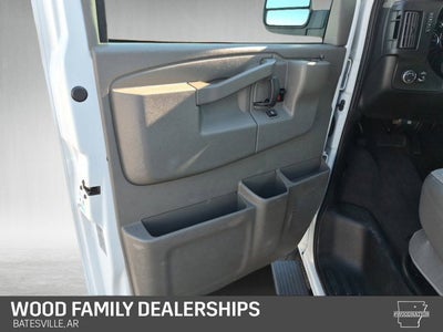 2023 Chevrolet Express Passenger 3500 LS