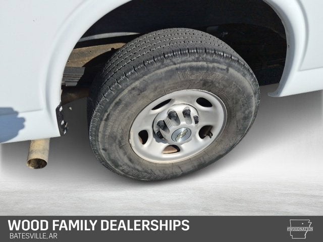 2023 Chevrolet Express Passenger 3500 LS
