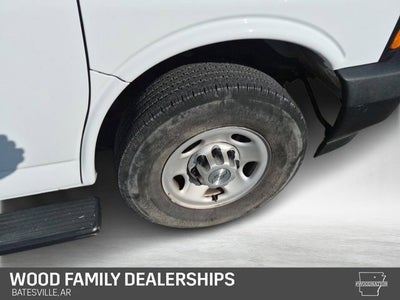 2023 Chevrolet Express Passenger 3500 LS