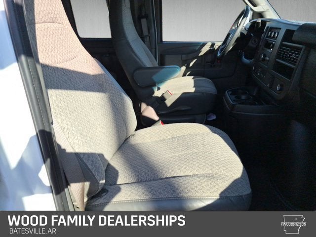 2023 Chevrolet Express Passenger 3500 LS