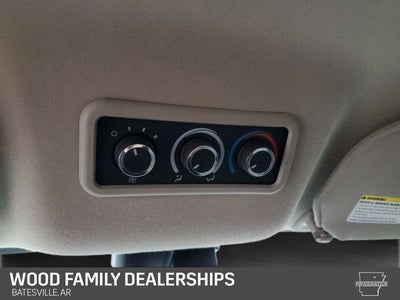 2024 Chevrolet Express Passenger 3500 1LT