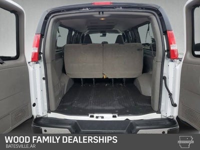 2024 Chevrolet Express Passenger 3500 1LT