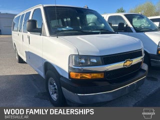 2025 Chevrolet Express Passenger 1LT