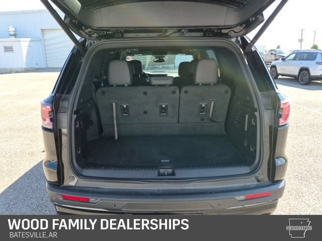 2024 GMC Acadia AT4
