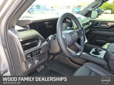 2025 GMC Yukon Elevation