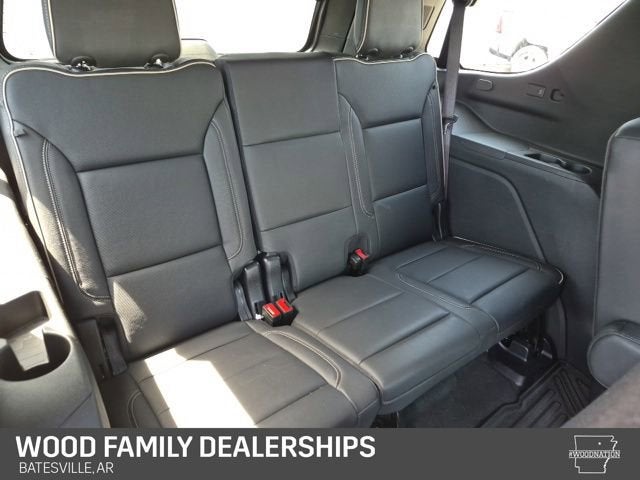 2025 GMC Yukon Elevation