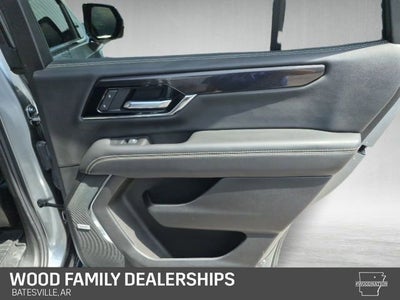2025 GMC Yukon Elevation
