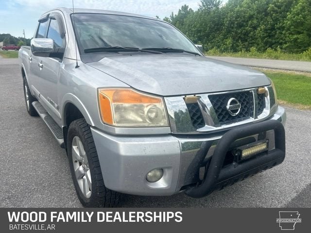 2010 Nissan Titan LE 4X4 Crew Cab SWB's photo