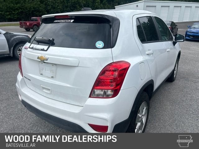 Used 2022 Chevrolet Trax LS with VIN KL7CJNSM8NB549879 for sale in Batesville, AR